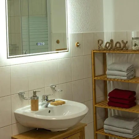 Fuchsbau Im Eg Des Ferienhauses Falkenhoehe *